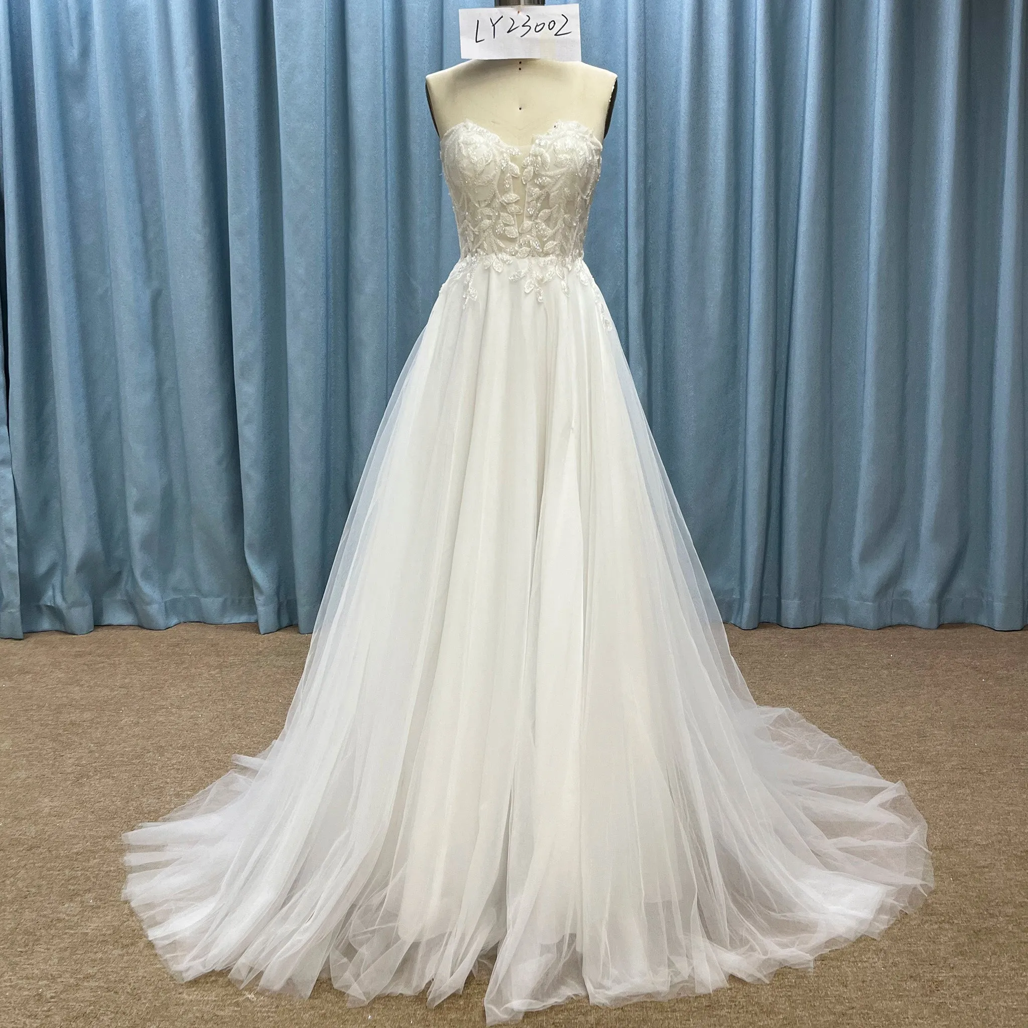 Strapless A-line Sweetheart Tulle Wedding Dress with Lace Bodice