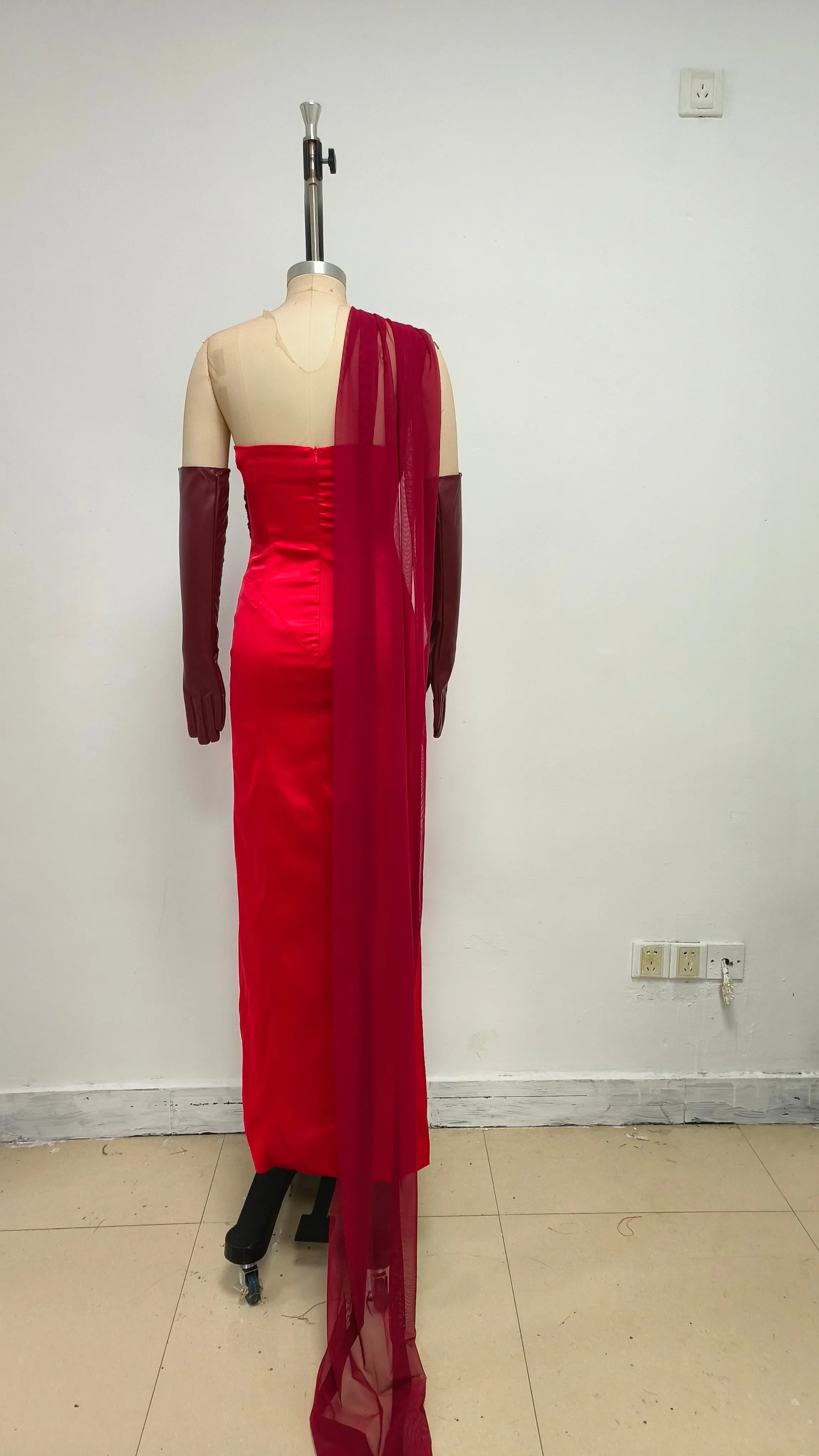 Strapless High Slit Gown With Gloves