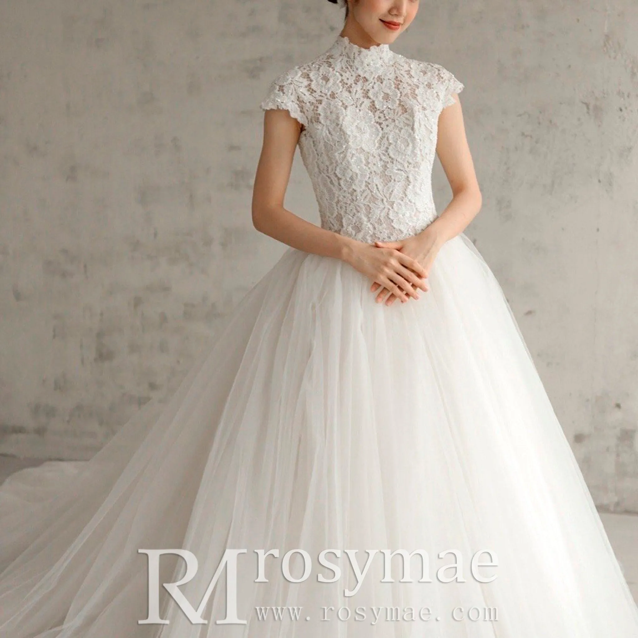 Stunning Women High Neck Ballgown Wedding Dress with Capped Sleeve