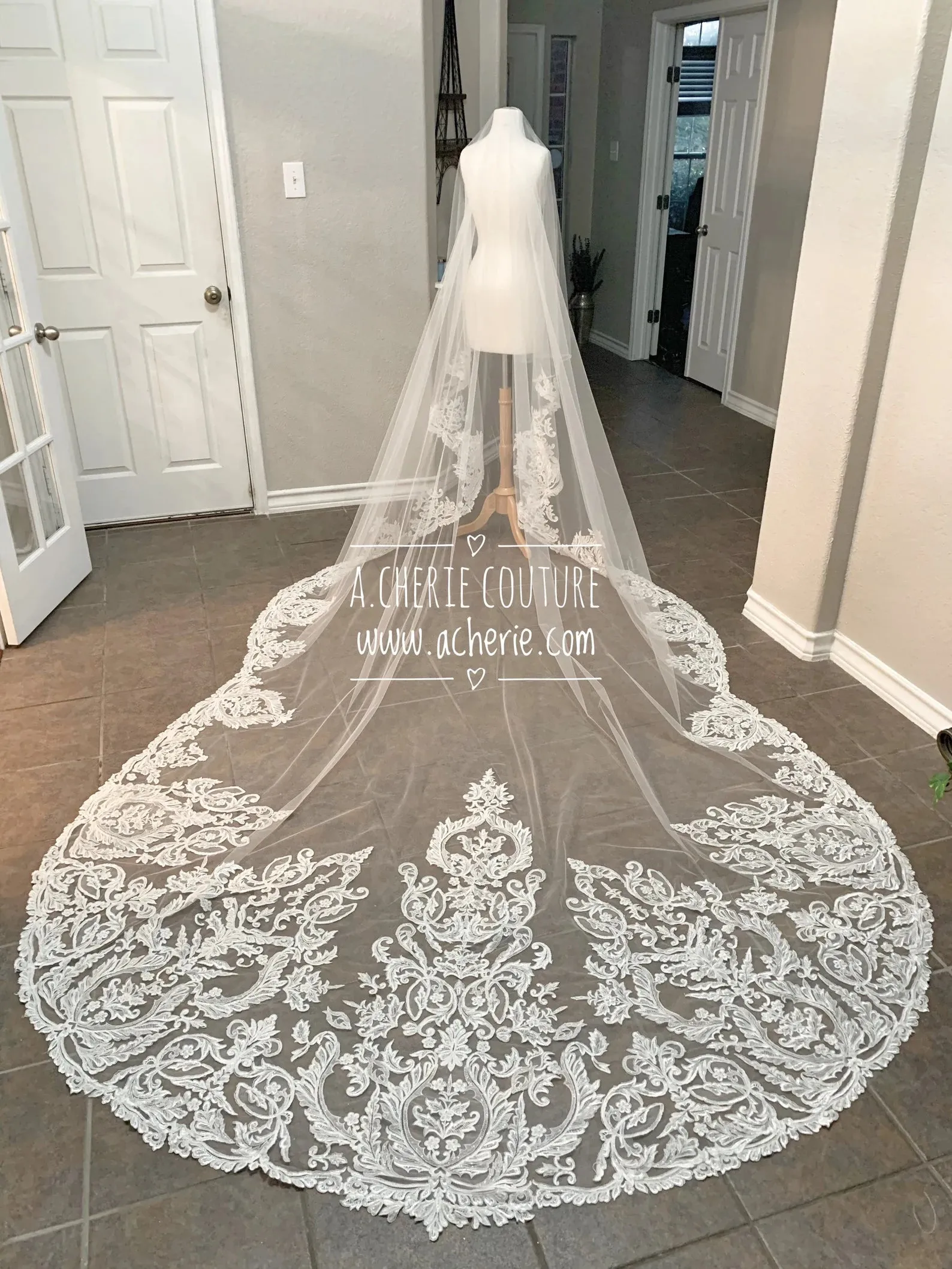 Style CV23 Scallop Lace with Beading Cathedral Veil