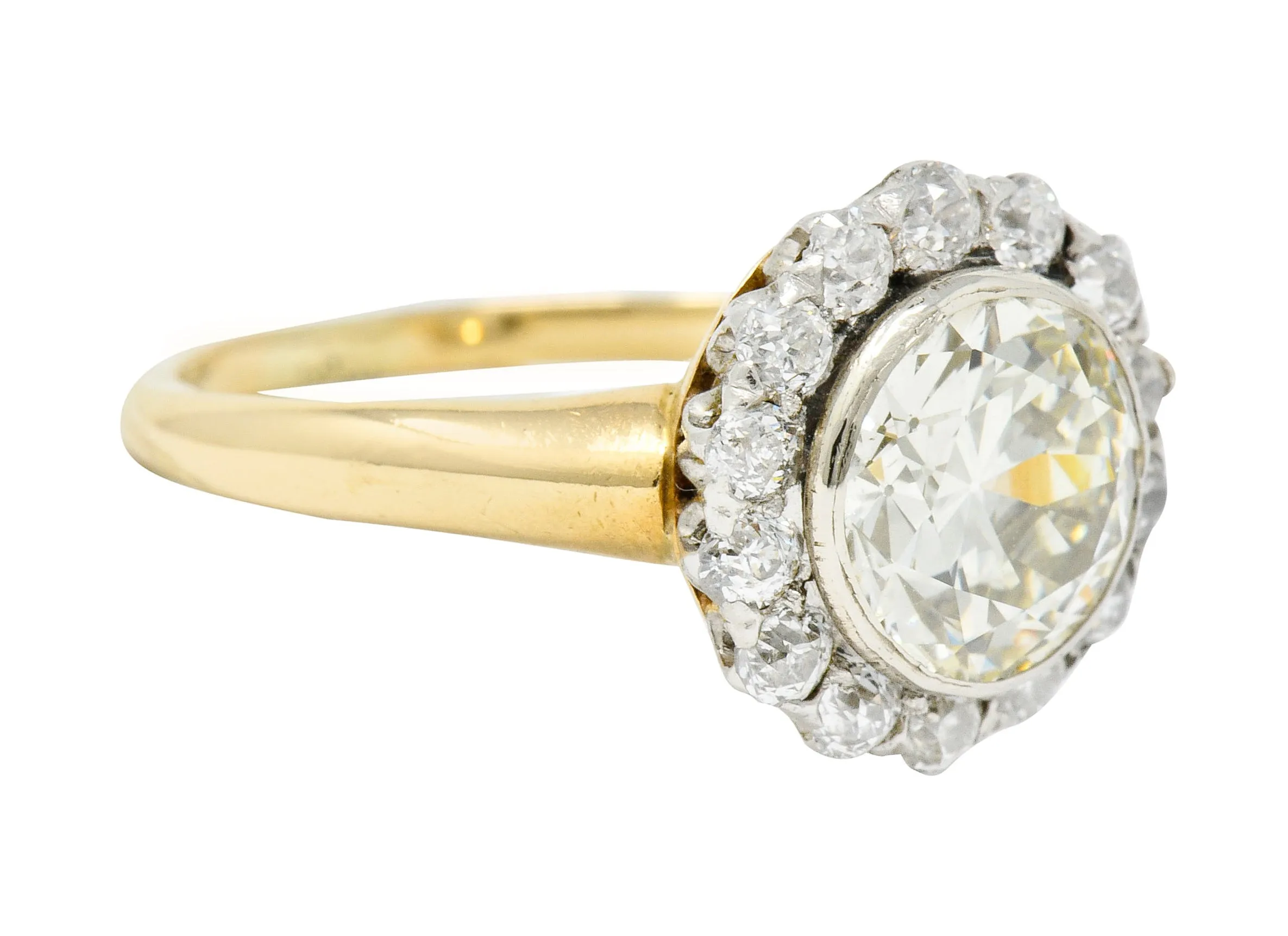 Superb Edwardian 2.61 CTW Diamond Platinum-Topped 14 Karat Gold Cluster Engagement Ring GIA
