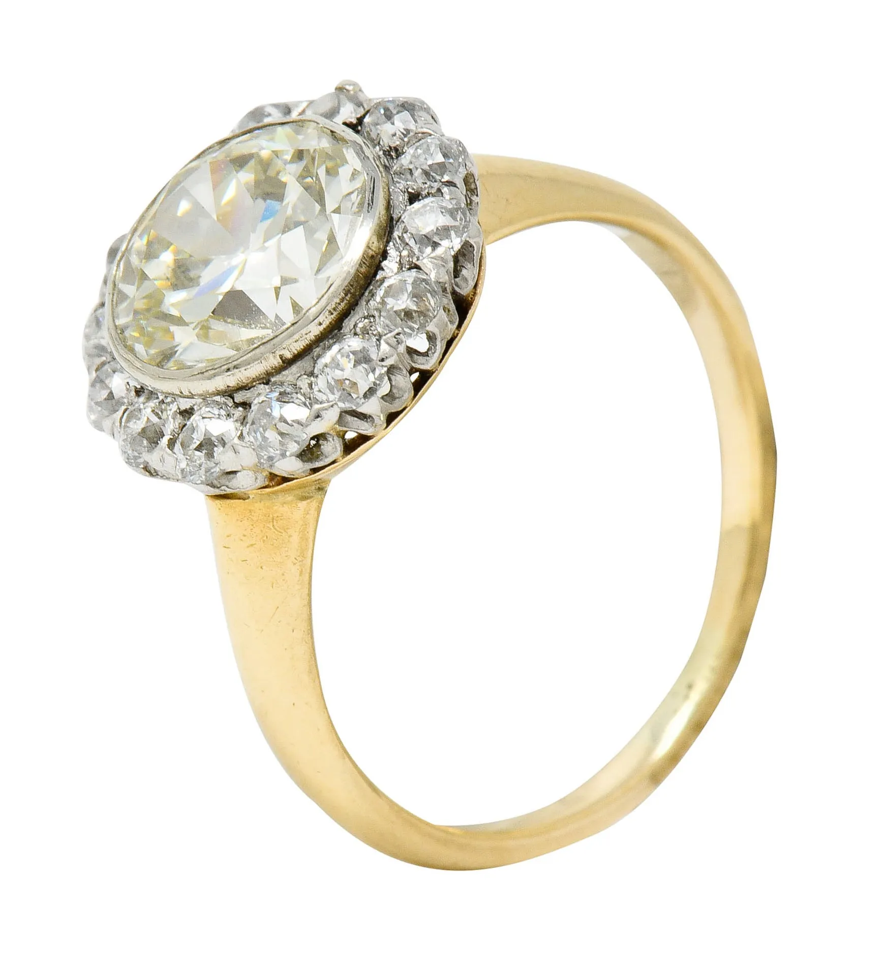 Superb Edwardian 2.61 CTW Diamond Platinum-Topped 14 Karat Gold Cluster Engagement Ring GIA