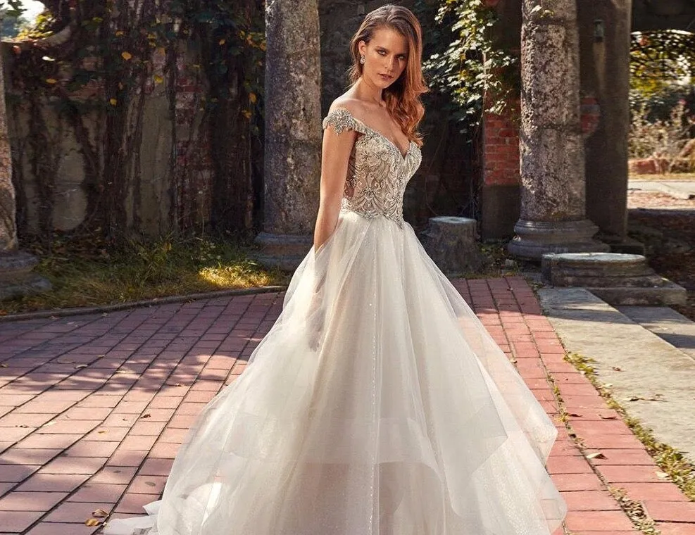 Sweetheart Neck Zipper Up Short Sleeve Princess Bridal Dresses