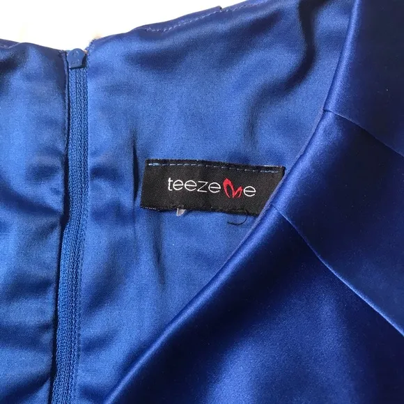 Teeze Me Sleeveless Pleated V Collar Dress in Blue