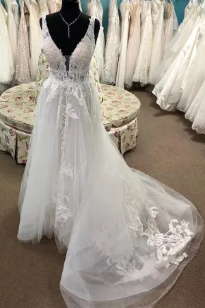 Tulle A-line Lace Appliqued Deep V-neck Court Train Wedding Dresses, MW924