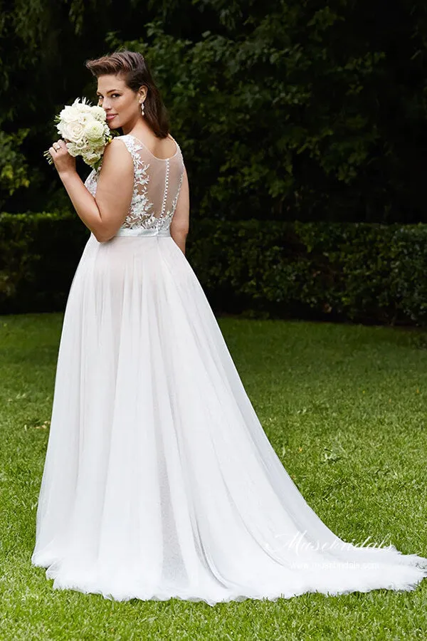Tulle A-line Scoop Lace Appliques Plus Size Wedding Dress, Bridal Gown, MW988