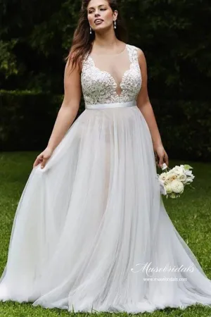 Tulle A-line Scoop Lace Appliques Plus Size Wedding Dress, Bridal Gown, MW988