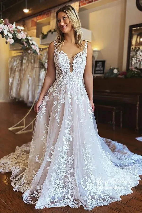 Tulle A-line Spaghetti Straps Backless Lace Appliques Wedding Dresses, MW905