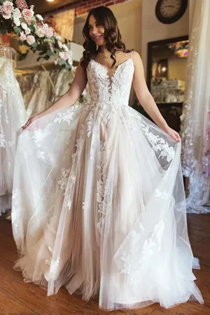 Tulle A-line V-neck Spaghetti Straps Wedding Dresses With Lace Appliques, MW759