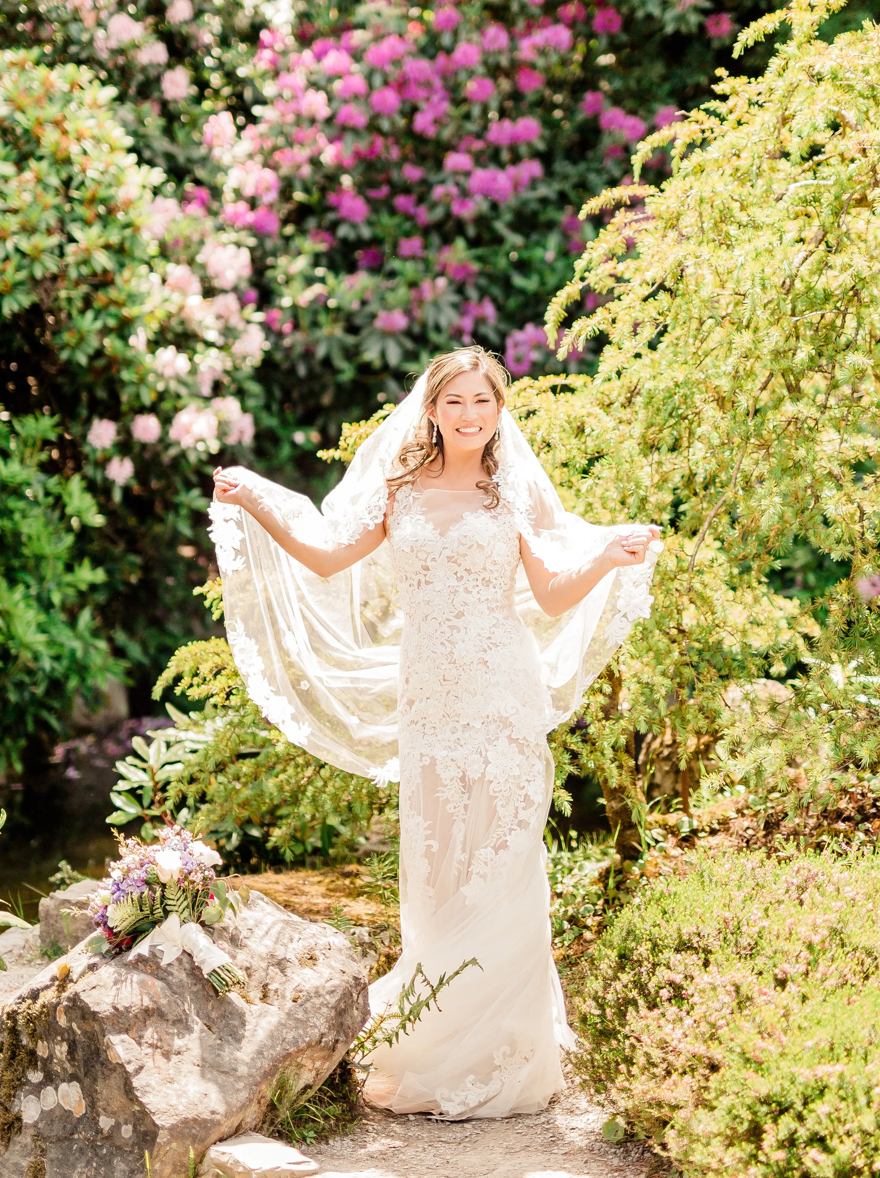 Waltz Bridal Lace Veil (#Keta)