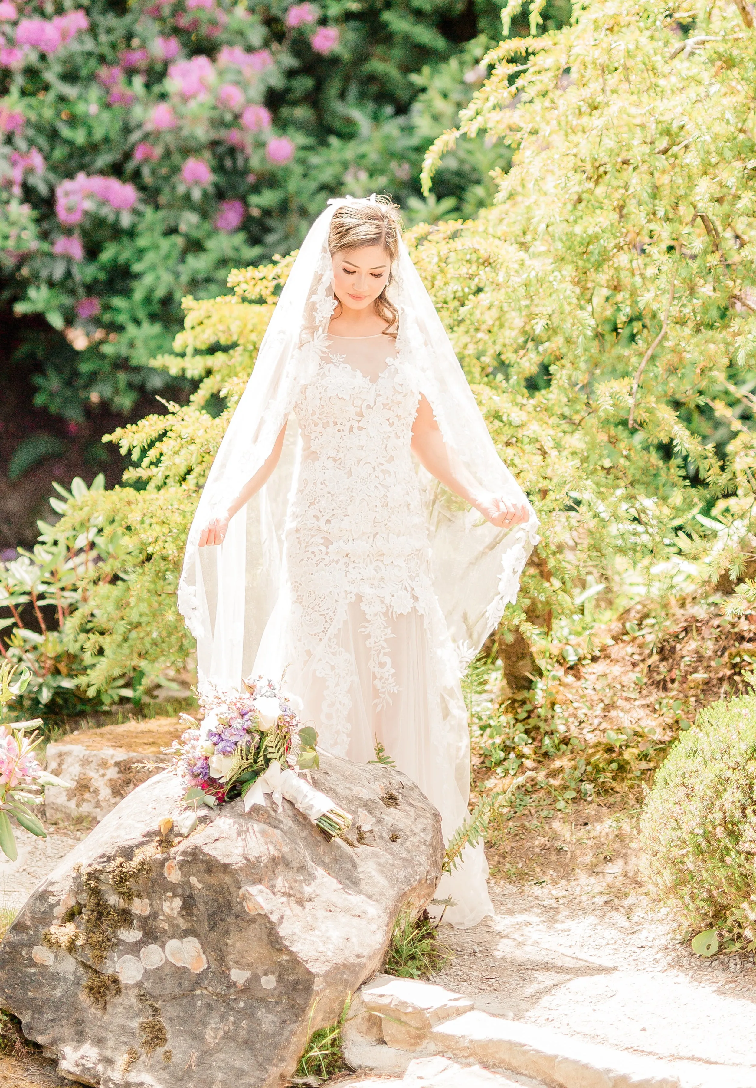 Waltz Bridal Lace Veil (#Keta)